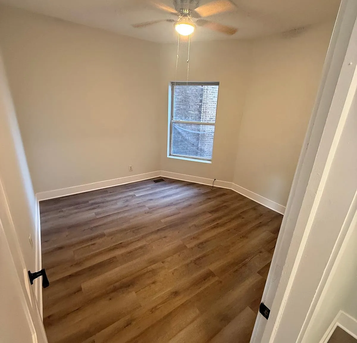 3 bed, 1600 sqft, $2,250 — Photo 3