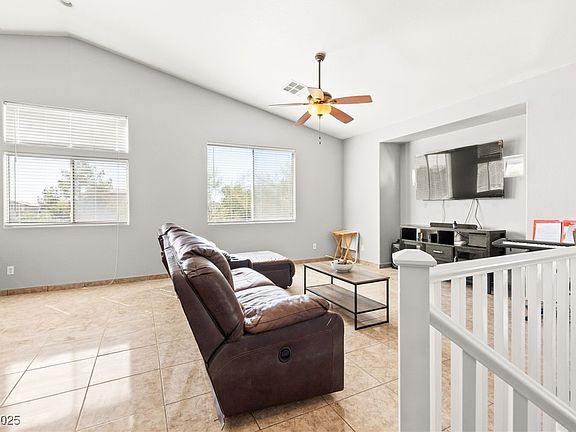 3rd image of 709 Brown Breeches Ave