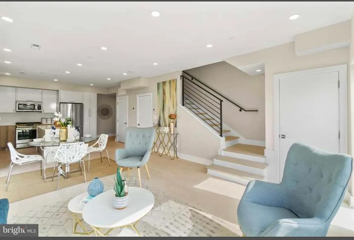 2 bed, 2.5 bath, 1200 sqft, $3,600 — Photo 4