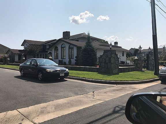 2nd image of 426 N Exeter Ave