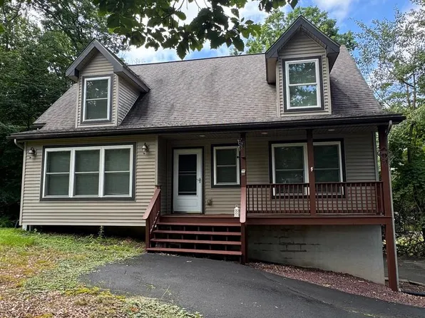 111 Remuda Dr, Lords Valley, PA 18428