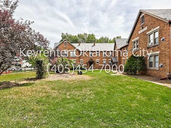 5th image of 1400 NW 25th St #1402