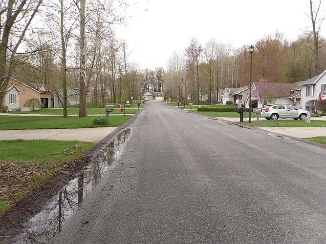 2nd image of 143 Summit Dr