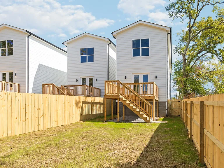 2109 Courtney Ave #A — Photo 10