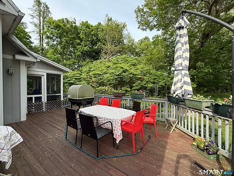 221 Wamphassuc Rd — Photo 5