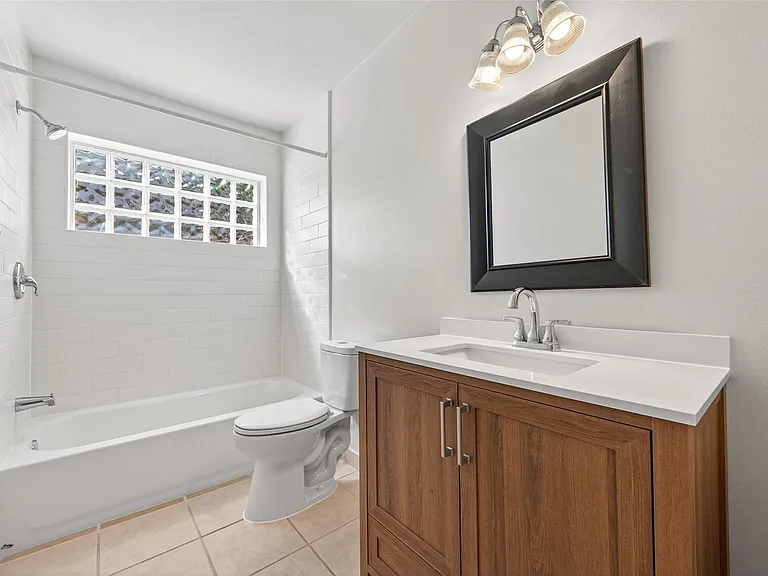 22206 Red River Dr — Photo 16