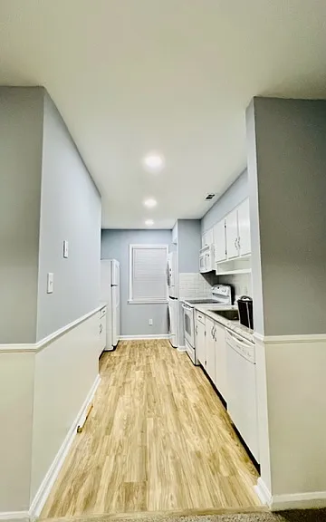 101 Scott Ln — Photo 6