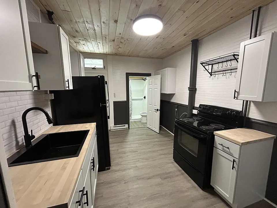 71 W Housatonic St #1
