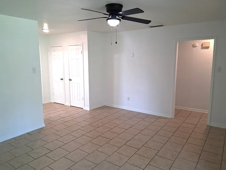 Living Area (2)