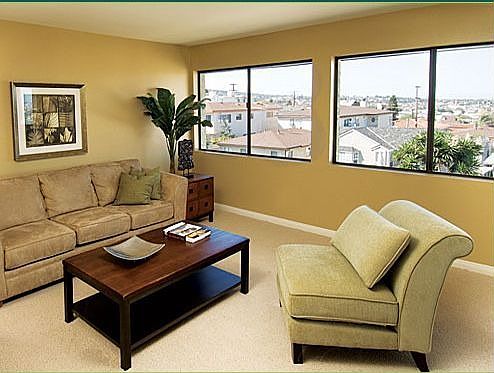 1st image of 741 W 24th St #21