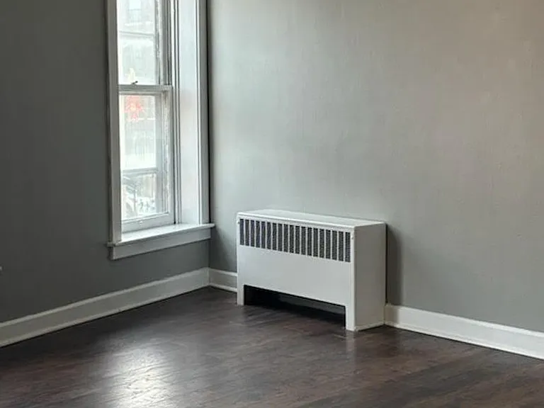 112 Broadway — Photo 6