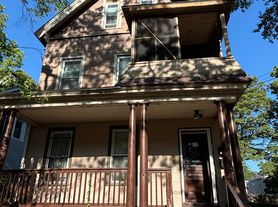 49 Button St, New Haven, CT
