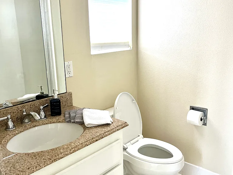 1360 S Beverly Glen Blvd #501 — Photo 8
