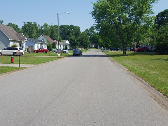 4th image of 332 Lafayette Point Cir