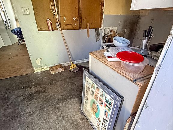 3rd image of 1509 Garfield Ave