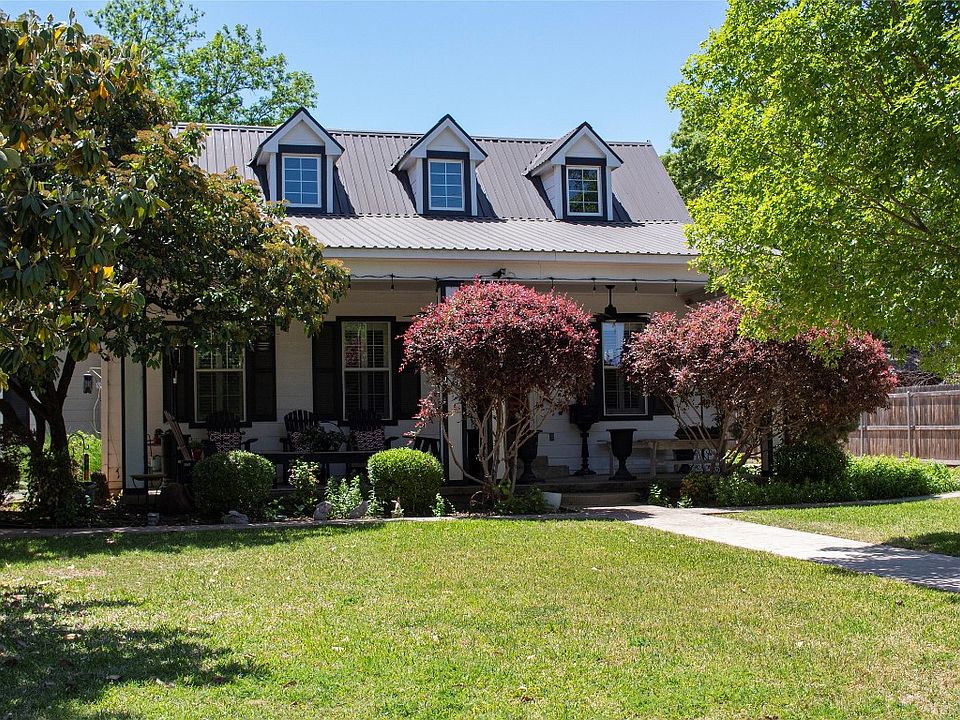 2203 Austin Ave, Brownwood, TX 76801 MLS 20321636 Zillow