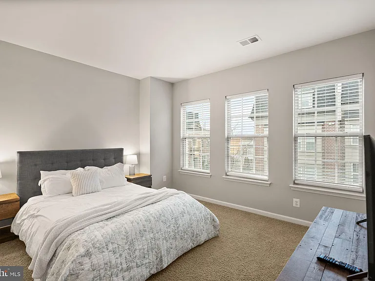 517 Overlook Park Dr #47 — Photo 24