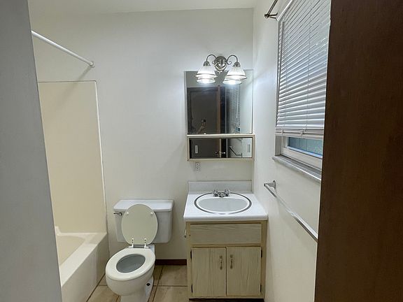 5th image of 3007 Crowley Dr #B
