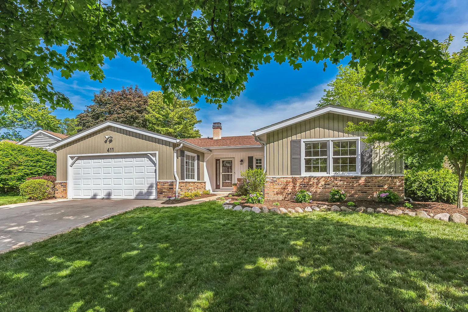 411 Sandy Ln photo 1