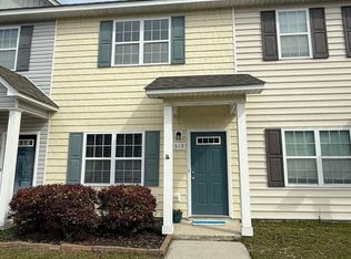 519 Oyster Rock Ln, Sneads Ferry, NC 28460