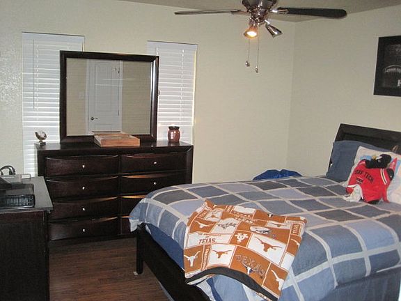 5th image of 8 Placid Ct