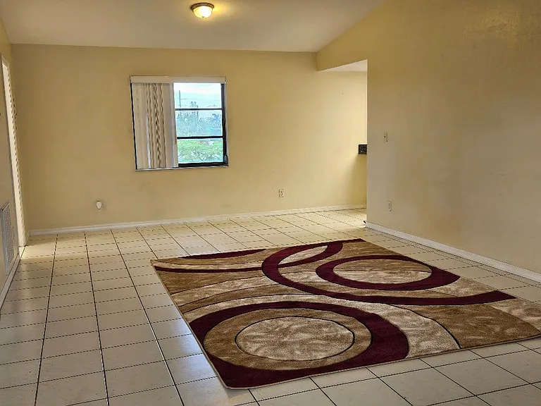 4816 Palm Tree Dr #3 — Photo 2