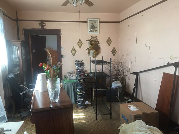 4th image of 2718 Frenchmen St