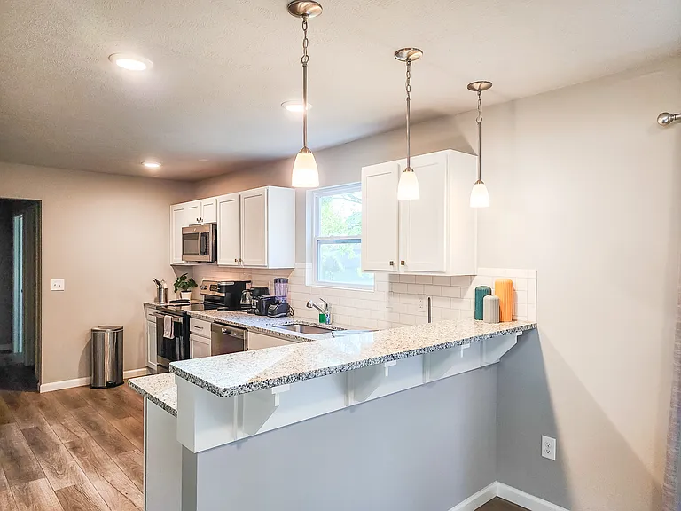 918 Forest St — Photo 11