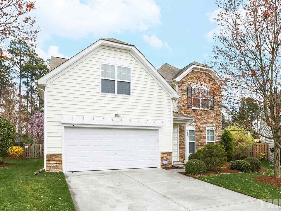 1st image of 2106 Woodsdale Dr