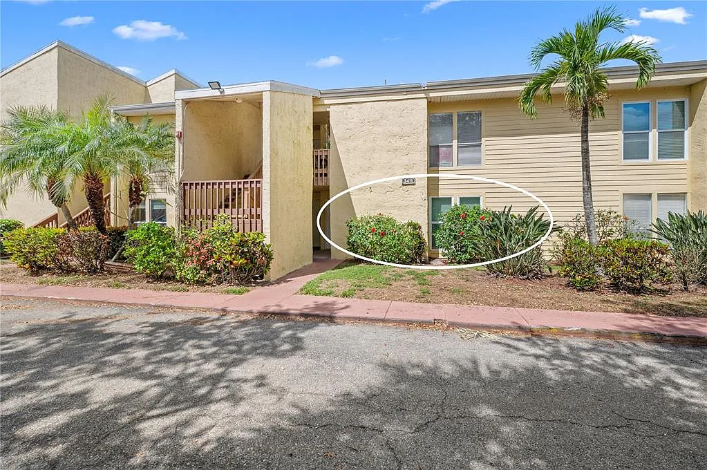 2 bed, 2.0 bath, 1020 sqft, $1,900 — Photo 1