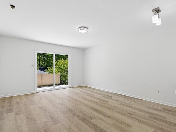 5th image of 5400 Roswell Rd Unit G5