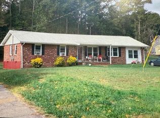 615 Cherokee Trl NW, Dalton, GA 30721