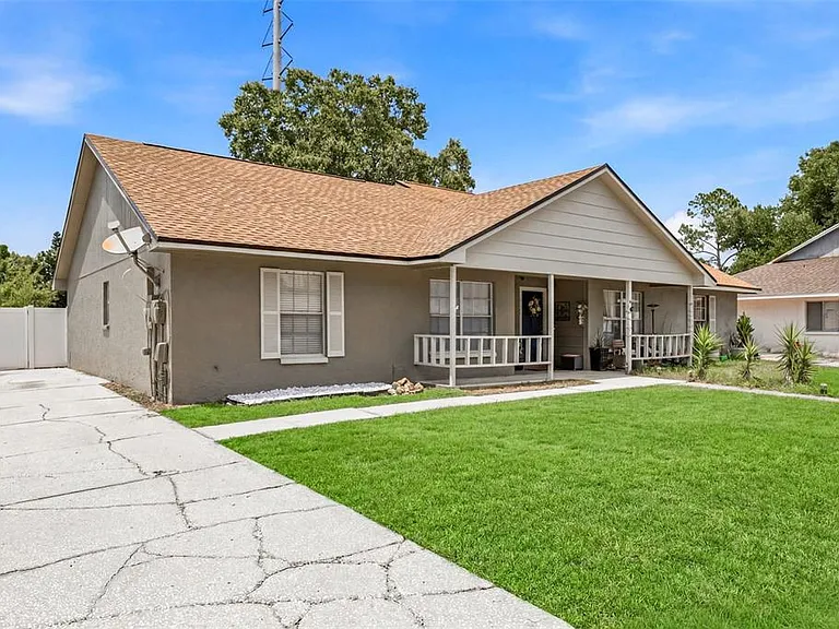 3257 Laurel Dale Dr — Photo 3