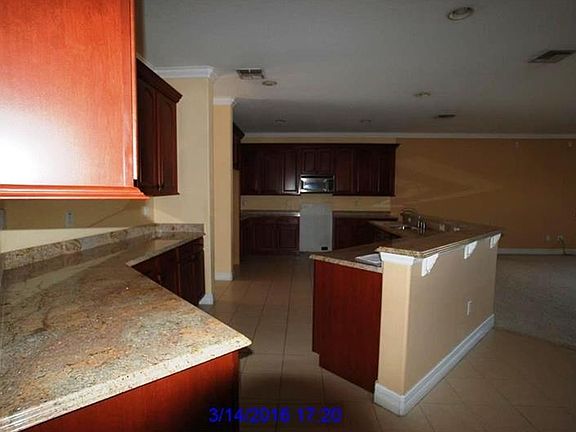 5th image of 647 First Cape Coral Dr