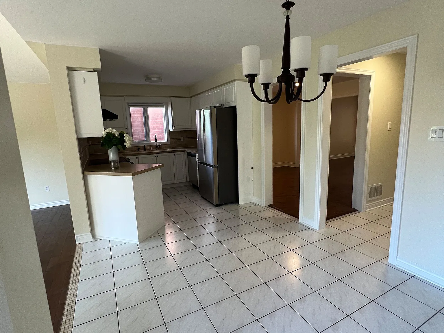 4 bed, $3,990 — Photo 4