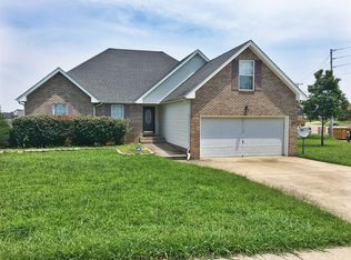1565 Autumn Dr, Clarksville, TN 37042