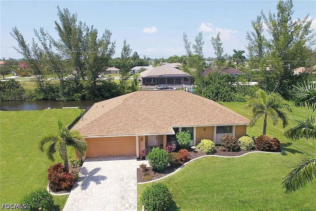 3 bed, 2.0 bath, 1625 sqft, $5,080 — Photo 4