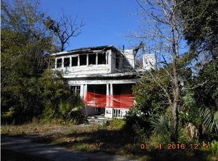 213 Avenue E, Apalachicola, FL 32320