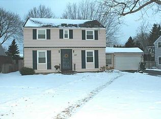 2377 Oakview Dr, Rochester, NY 14617