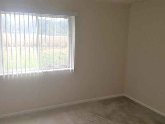 3rd image of 5887 Crosswinds Dr Unit 12