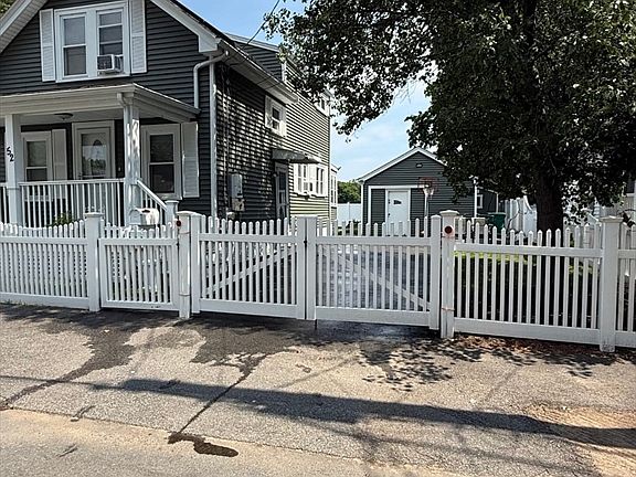 3rd image of 52 Glenwood Rd