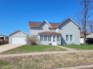 523 Tyler St, Anoka, MN 55303