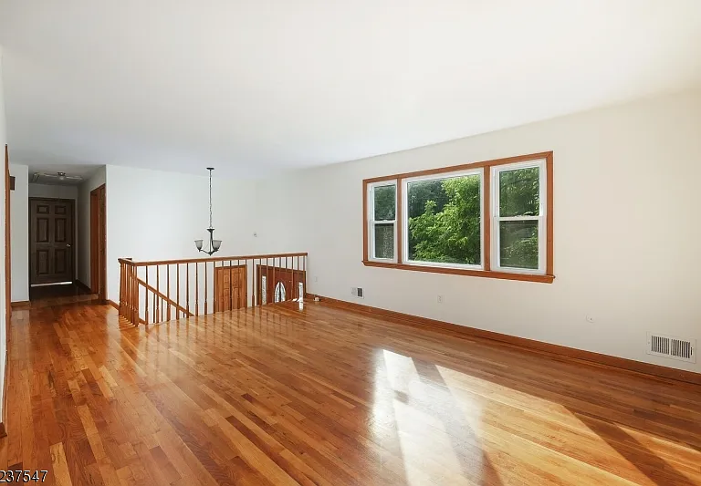 2128 W Broad St — Photo 8