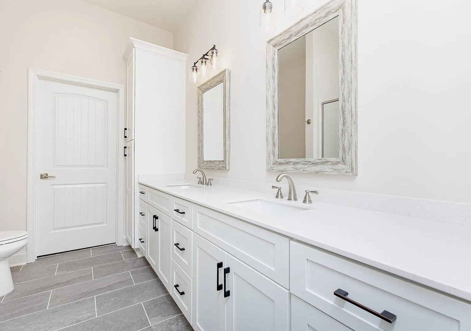 1009 Northside Dr - SUITE 203 — Photo 1