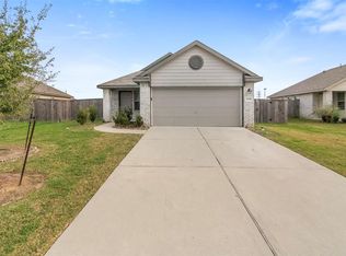 8706 Wooster Trails Dr, Baytown, TX 77521