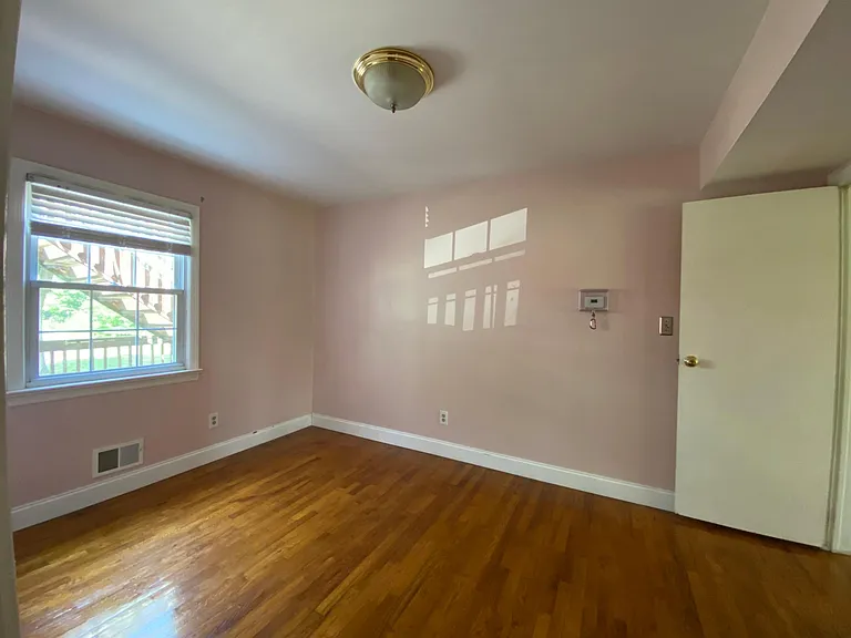 3 Stanford Dr #4A — Photo 6