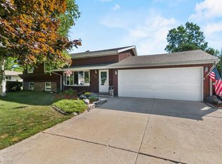 7025 Hazelcrest Dr, Racine, WI 53402