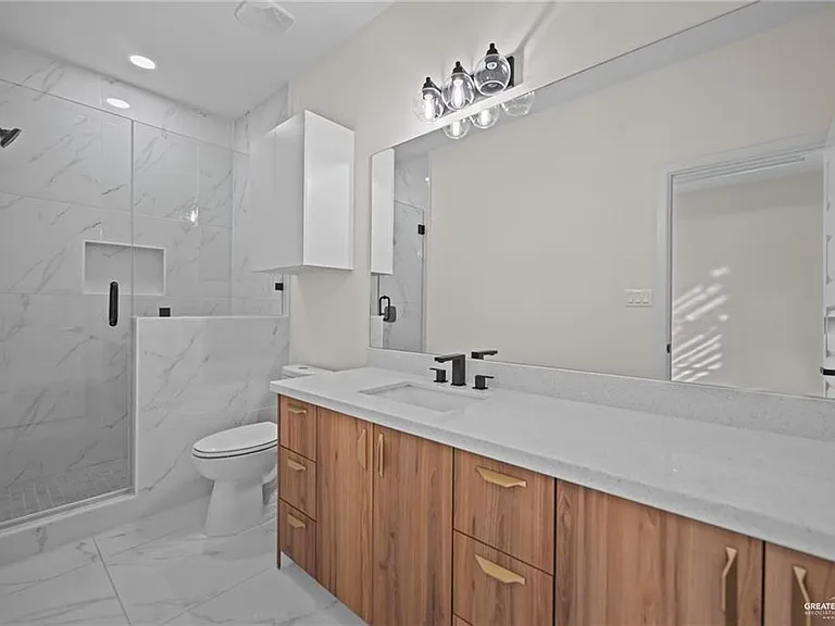 2109 Viviana St #2 — Photo 5