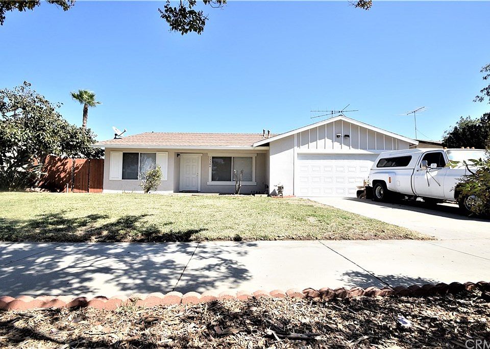 1st image of 13386 Moreno Way