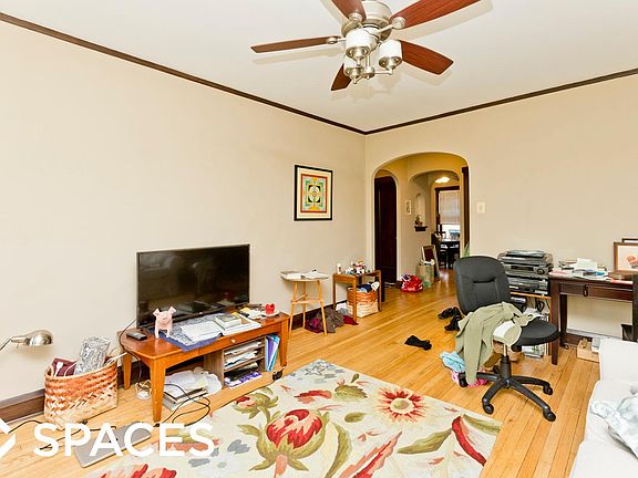 4th image of 4054 N Paulina St APT 2S